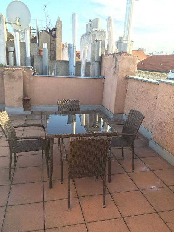 Penthouse Apartment In Vinohrady Прага Экстерьер фото